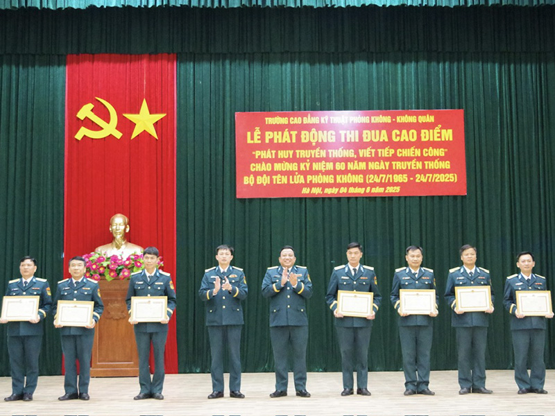Trường Cao đẳng Kỹ thuật PK-KQ tổ chức Lễ phát động thi đua cao điểm chào mừng kỷ niệm 60 năm Ngày truyền thống Bộ đội Tên lửa Phòng không