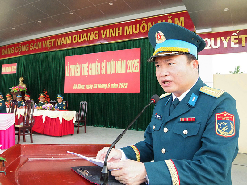 Các đơn vị trong Quân chủng Phòng không - Không quân tổ chức Lễ tuyên thệ chiến sĩ mới năm 2025