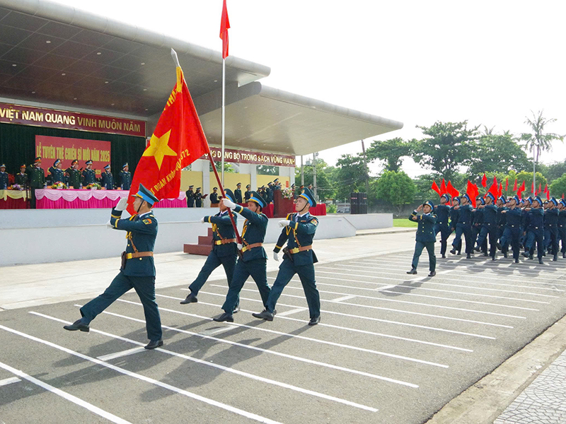 Các đơn vị trong Quân chủng Phòng không - Không quân tổ chức Lễ tuyên thệ chiến sĩ mới năm 2025