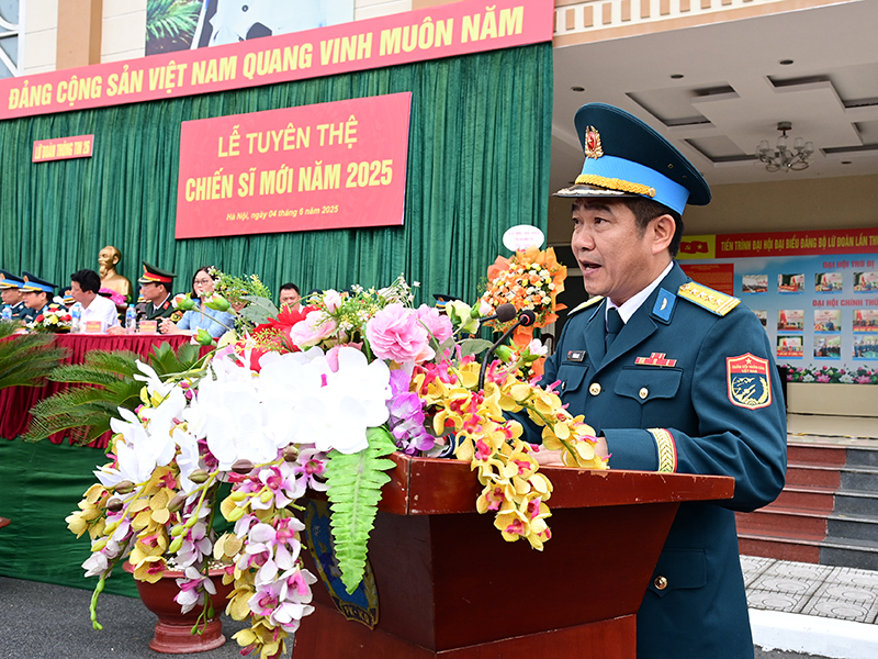 Các đơn vị trong Quân chủng Phòng không - Không quân tổ chức Lễ tuyên thệ chiến sĩ mới năm 2025