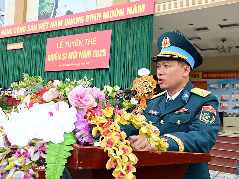 Các đơn vị trong Quân chủng Phòng không - Không quân tổ chức Lễ tuyên thệ chiến sĩ mới năm 2025