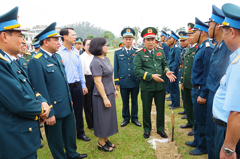 Các đơn vị trong Quân chủng Phòng không - Không quân tổ chức Lễ tuyên thệ chiến sĩ mới năm 2025
