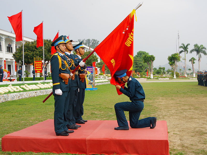 Các đơn vị trong Quân chủng Phòng không - Không quân tổ chức Lễ tuyên thệ chiến sĩ mới năm 2025