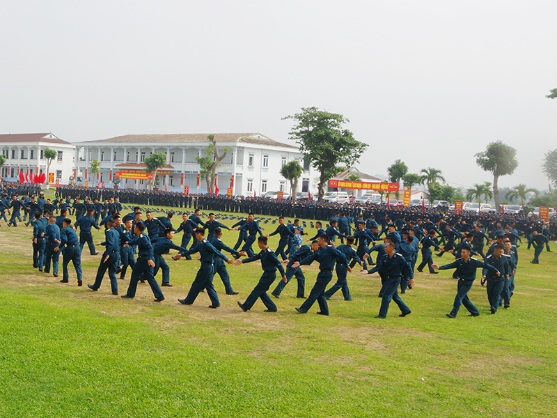 Các đơn vị trong Quân chủng Phòng không - Không quân tổ chức Lễ tuyên thệ chiến sĩ mới năm 2025