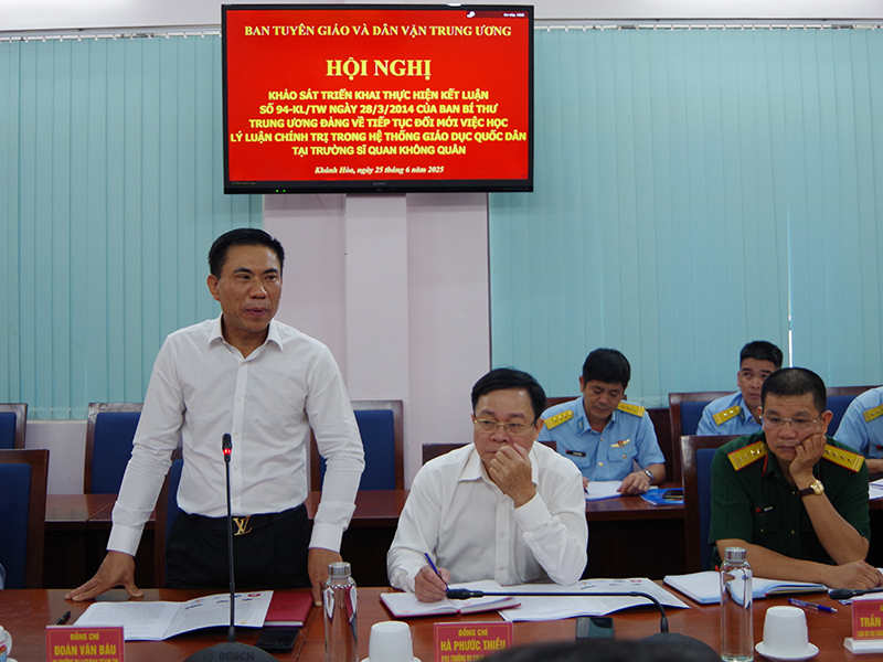 Ban Tuyên giáo và Dân vận Trung ương khảo sát triển khai thực hiện Kết luận số 94-KL/TW tại Trường Sĩ quan Không quân
