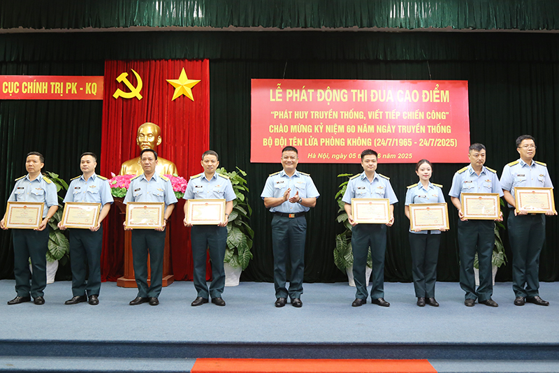 Cục Chính trị Quân chủng Phòng không - Không quân tổ chức Lễ phát động thi đua cao điểm “Phát huy truyền thống, viết tiếp chiến công”