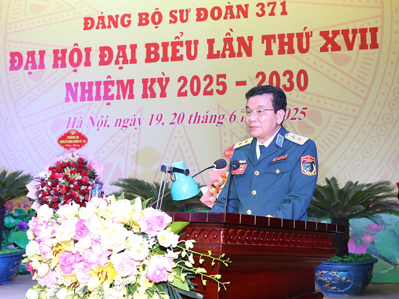 Tiếp tục xây dựng Sư đoàn 371 “Cách mạng, chính quy, tinh nhuệ, hiện đại”