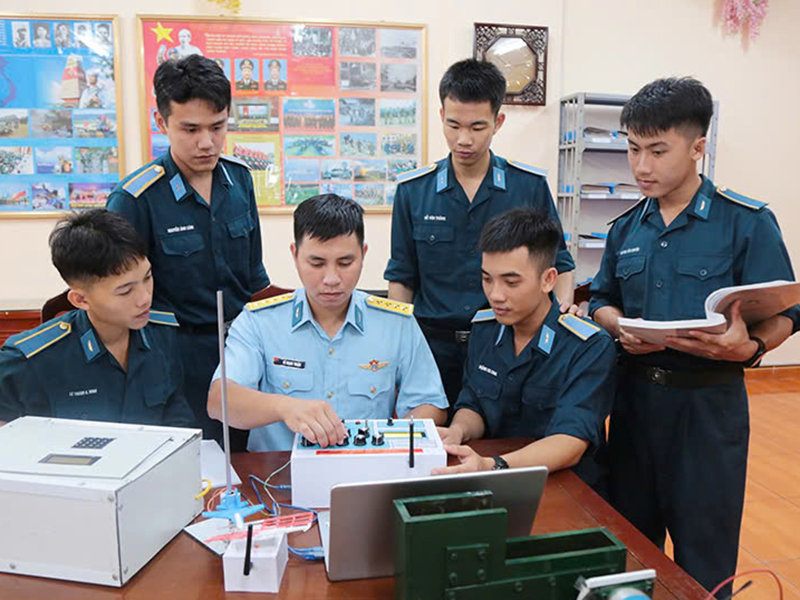 Tiếp động lực, truyền cảm hứng sáng tạo cho tuổi trẻ
