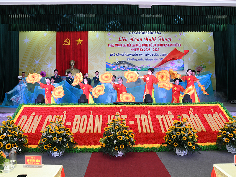 Sư đoàn 365 tổ chức Liên hoan nghệ thuật chào mừng Đại hội đại biểu Đảng bộ Sư đoàn lần thứ XV