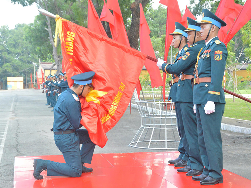 Các đơn vị trong Quân chủng Phòng không - Không quân tổ chức Lễ tuyên thệ chiến sĩ mới năm 2025