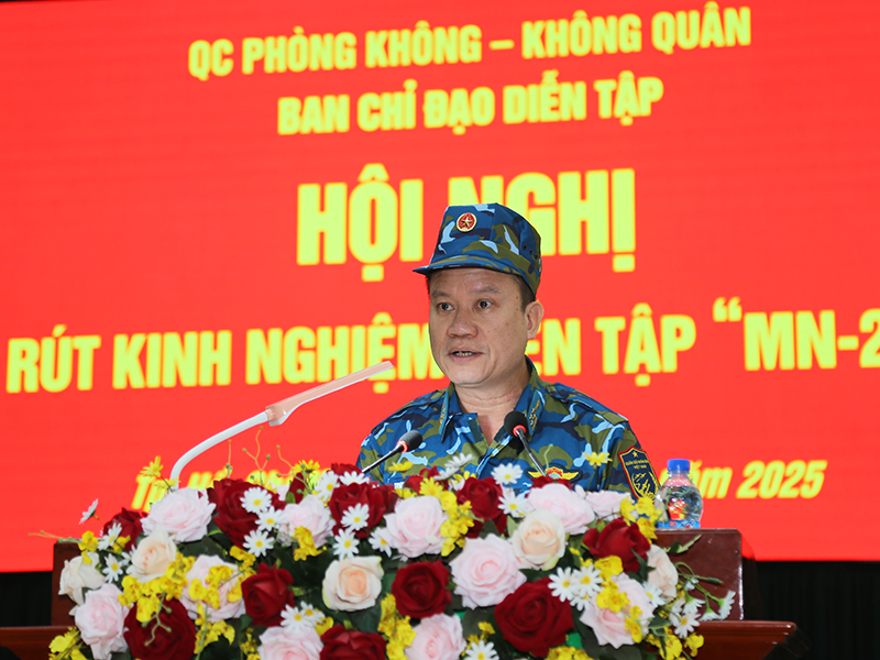 Quân chủng Phòng không - Không quân rút kinh nghiệm Diễn tập Chỉ huy - Tham mưu 1 bên 2 cấp trên bản đồ có một phần thực binh cho các đơn vị khu vực Miền Nam, Nam Trung Bộ