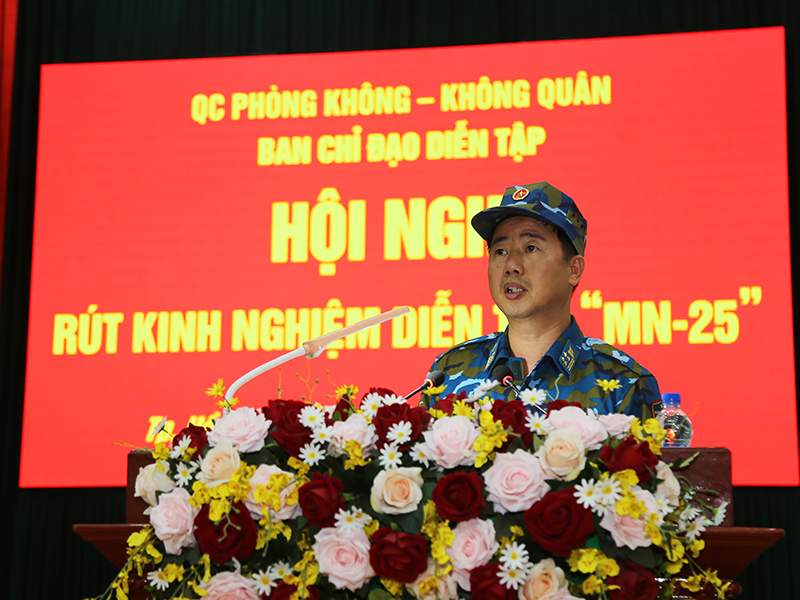 Quân chủng Phòng không - Không quân rút kinh nghiệm Diễn tập Chỉ huy - Tham mưu 1 bên 2 cấp trên bản đồ có một phần thực binh cho các đơn vị khu vực Miền Nam, Nam Trung Bộ