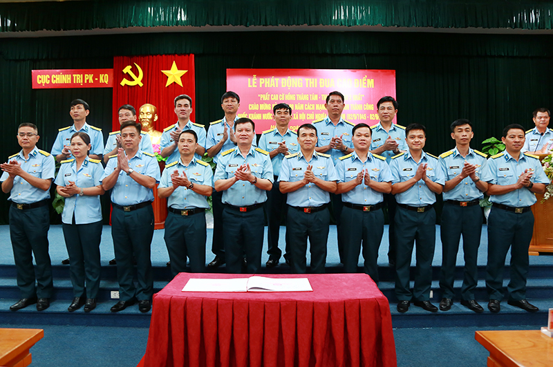 Cục Chính trị Phòng không - Không quân phát động thi đua cao điểm “Phất cao cờ hồng Tháng Tám - Thi đua giành 3 nhất”