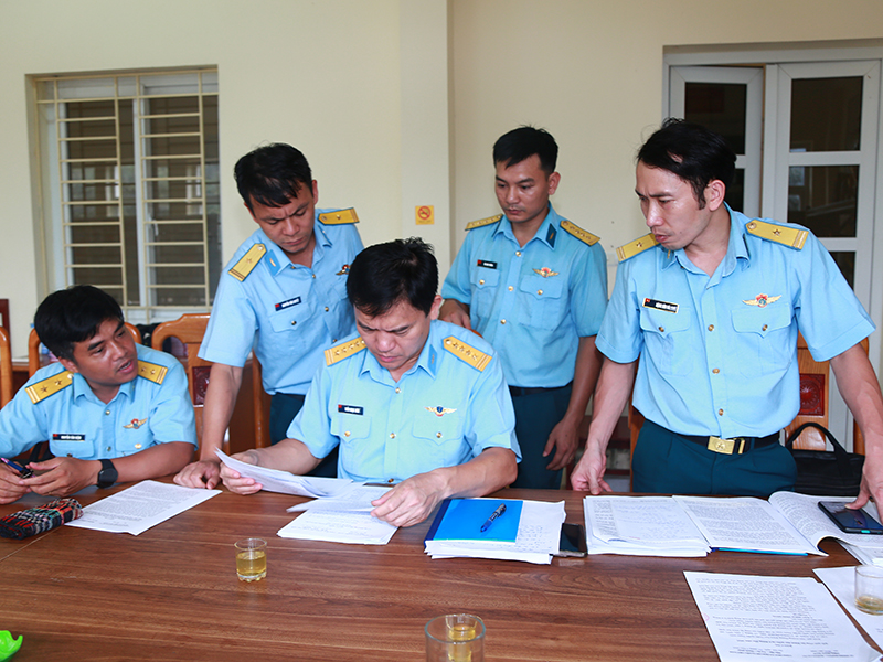Quân chủng Phòng không - Không quân kiểm tra công tác phát triển khoa học, công nghệ, đổi mới sáng tạo, chuyển đổi số, thực hiện Đề án 06 và cải cách hành chính tại các đơn vị