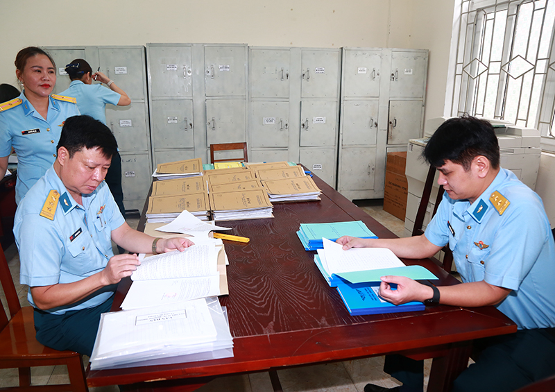 Quân chủng Phòng không - Không quân kiểm tra công tác phát triển khoa học, công nghệ, đổi mới sáng tạo, chuyển đổi số, thực hiện Đề án 06 và cải cách hành chính tại các đơn vị