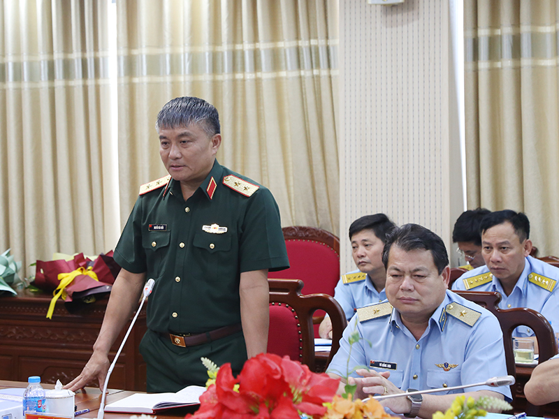 Bộ trưởng Bộ Quốc phòng chủ trì Hội nghị bàn giao chức trách, nhiệm vụ Tư lệnh Quân chủng Phòng không - Không quân