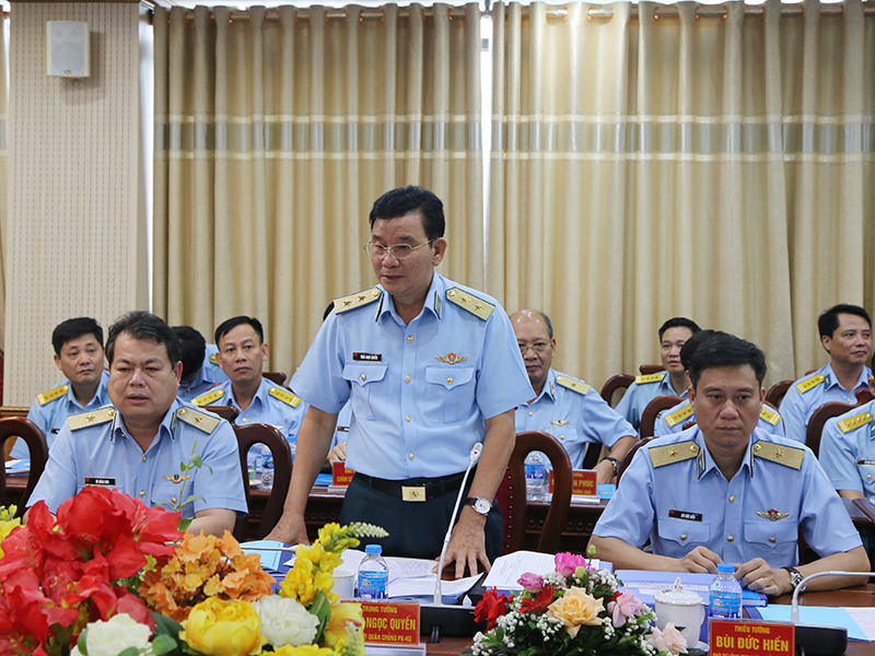 Bộ trưởng Bộ Quốc phòng chủ trì Hội nghị bàn giao chức trách, nhiệm vụ Tư lệnh Quân chủng Phòng không - Không quân