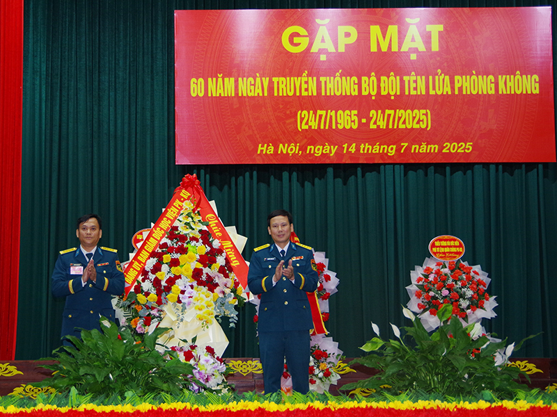 Học viện Phòng không - Không quân tổ chức Gặp mặt kỷ niệm 60 năm Ngày truyền thống Bộ đội Tên lửa