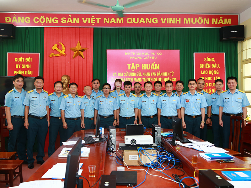 Bộ Tham mưu Phòng không - Không quân tập huấn cài đặt gửi, nhận văn bản điện tử có độ mật trên mạng truyền số liệu quân sự năm 2025