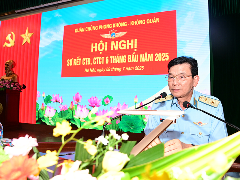 Cục Chính trị Phòng không - Không quân sơ kết công tác Đảng, công tác chính trị 6 tháng đầu năm 2025