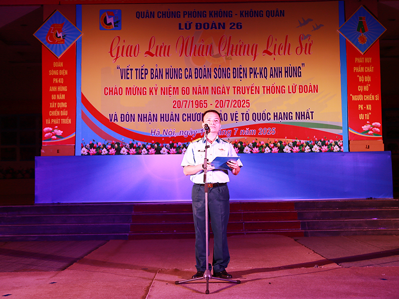 Lữ đoàn Thông tin 26 tổ chức Chương trình giao lưu nhân chứng lịch sử với chủ đề “Viết tiếp bản hùng ca Đoàn Sóng điện PK-KQ Anh hùng”