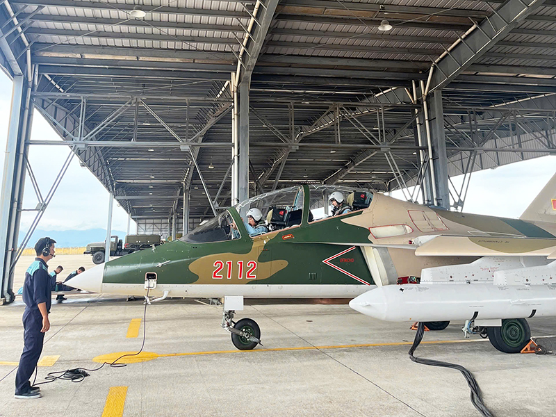 Máy bay Yak-130 cơ động chuyển trường thành công về sân bay Kép thực hiện nhiệm vụ A-80.