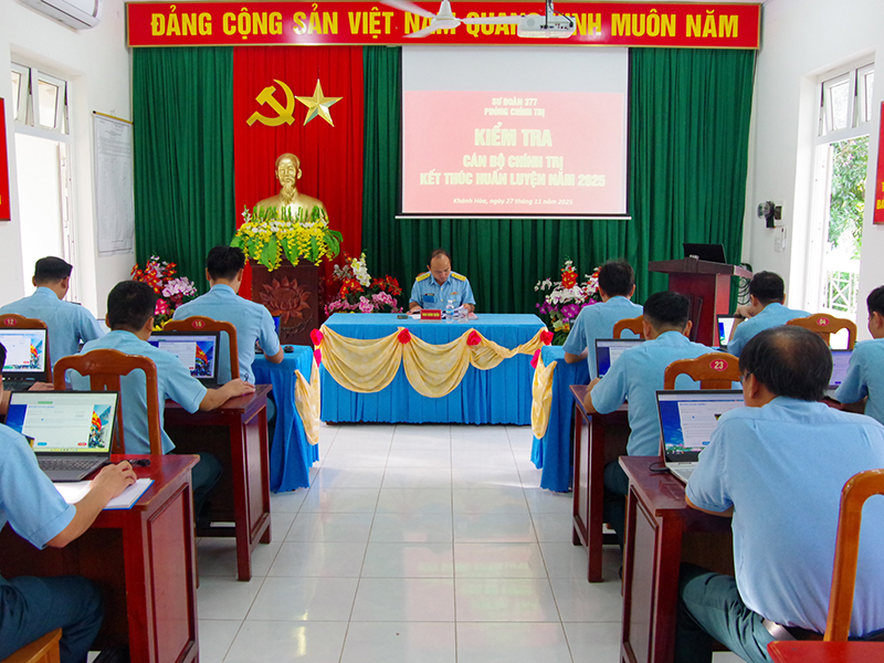 Khối cơ quan Sư đoàn 377 kiểm tra kết thúc huấn luyện chiến đấu năm 2025