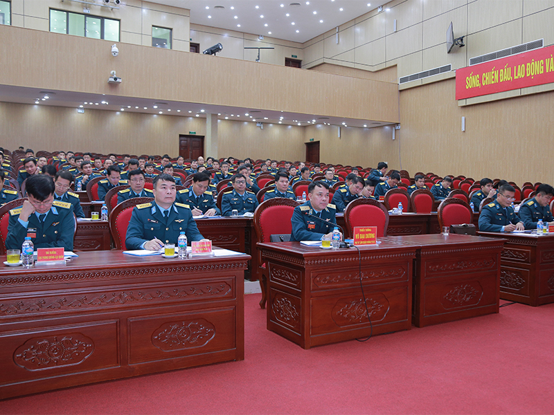 Qu&acirc;n chủng Ph&ograve;ng kh&ocirc;ng - Kh&ocirc;ng qu&acirc;n tổng kết c&ocirc;ng t&aacute;c ph&aacute;t triển khoa học c&ocirc;ng nghệ, đổi mới s&aacute;ng tạo, chuyển đổi số, thực hiện Đề &aacute;n 06 v&agrave; cải c&aacute;ch h&agrave;nh ch&iacute;nh năm 2025