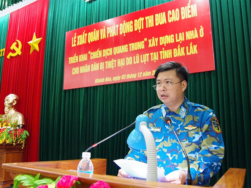 Sư đoàn 377 tổ chức Lễ xuất quân và phát động đợt thi đua cao điểm triển khai “Chiến dịch Quang Trung” xây dựng lại nhà ở cho nhân dân bị thiệt hại do lũ lụt tại tỉnh Đắk Lắk