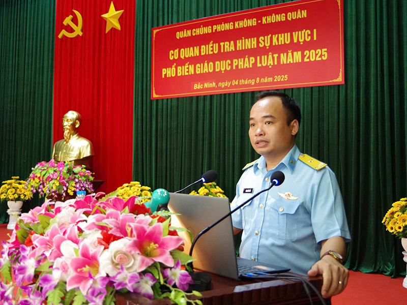 Cơ quan Điều tra hình sự Khu vực 1, Quân chủng PK-KQ tuyên truyền, phổ biến, giáo dục pháp luật tại Trung đoàn 927
