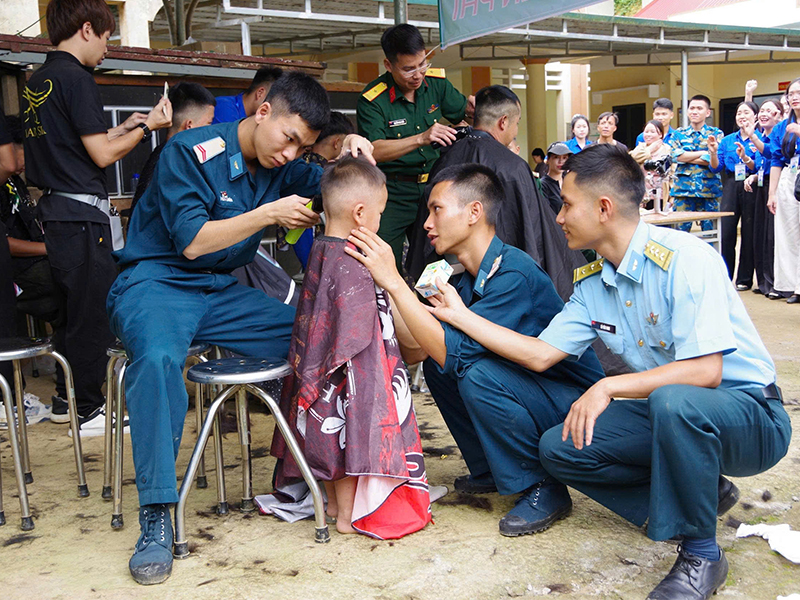 Mùa Hè sôi động ở Tiểu đoàn căn cứ sân bay Nà Sản