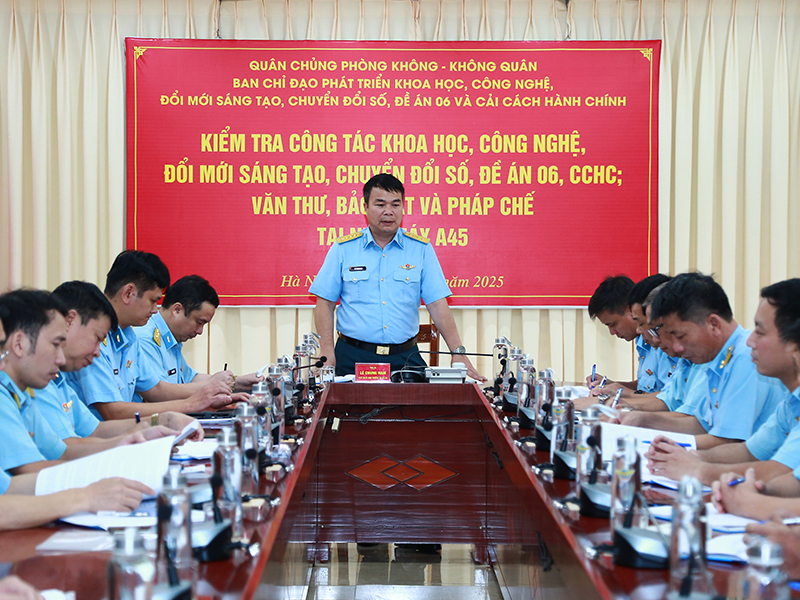 Quân chủng Phòng không - Không quân kiểm tra công tác phát triển khoa học, công nghệ, đổi mới sáng tạo, chuyển đổi số tại các đơn vị