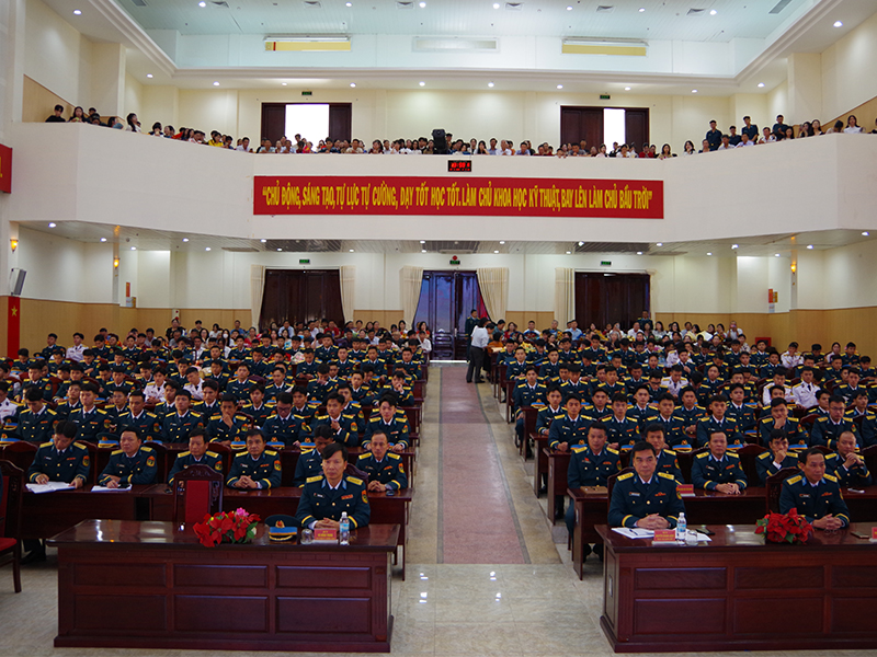 Trường Sĩ quan Không quân tổ chức Lễ tốt nghiệp các khóa đào tạo nhân viên chuyên môn kỹ thuật hàng không