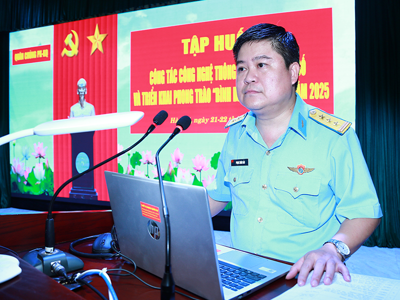 Quân chủng Phòng không - Không quân tập huấn công tác công nghệ thông tin, chuyển đổi số và triển khai Phong trào “Bình dân học vụ số” năm 2025