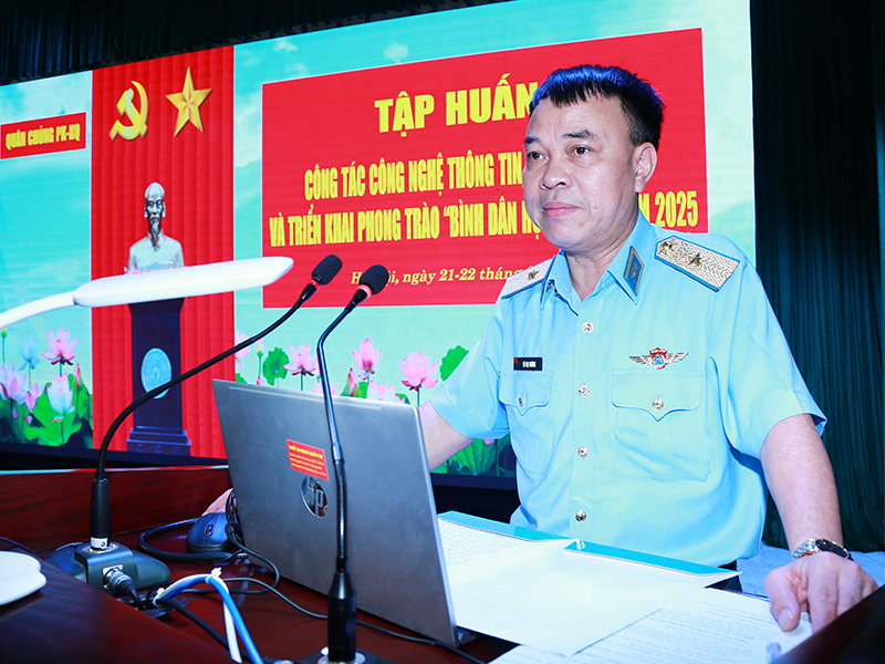 Quân chủng Phòng không - Không quân tập huấn công tác công nghệ thông tin, chuyển đổi số và triển khai Phong trào “Bình dân học vụ số” năm 2025
