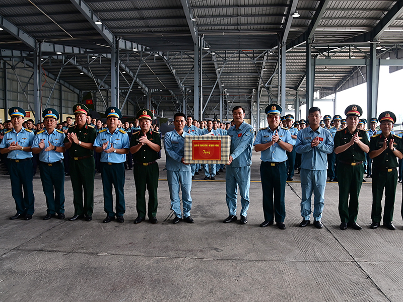 Bộ Quốc phòng kiểm tra công tác kỹ thuật phục vụ nhiệm vụ A80 tại các đơn vị Không quân thuộc Quân chủng PK-KQ