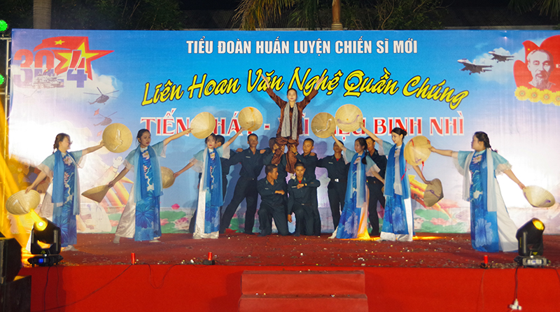 Tiểu đoàn Huấn luyện chiến sĩ mới, Sư đoàn 375 tổ chức Liên hoan văn nghệ quần chúng “Tiếng hát - Vũ điệu binh nhì”