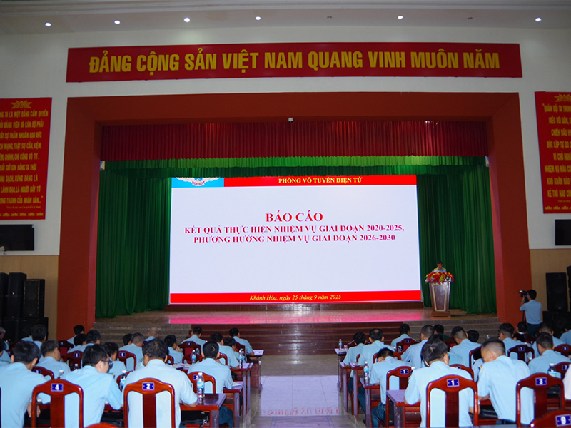 Cục Hậu cần - Kỹ thuật Phòng không - Không quân tổ chức Hội nghị chuyên ngành Vô tuyến điện tử hàng không năm 2025