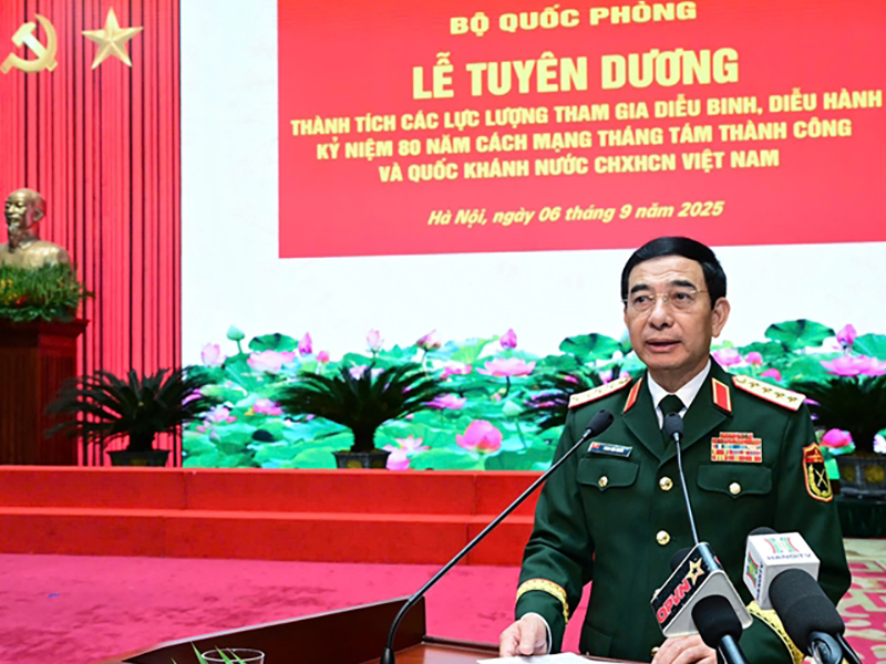Nhiều tập thể, cá nhân thuộc Quân chủng Phòng không - Không quân được Bộ Quốc phòng tuyên dương, khen thưởng trong tham gia nhiệm vụ A80