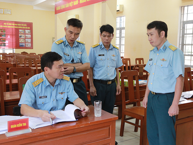 Quân chủng Phòng không - Không quân kiểm tra công tác phát triển khoa học, công nghệ, đổi mới sáng tạo, chuyển đổi số, thực hiện Đề án 06 và cải cách hành chính tại các đơn vị