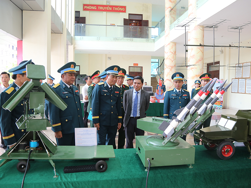 Trường Cao đẳng Kỹ thuật Phòng không - Không quân tổ chức Lễ khai giảng năm học 2025-2026
