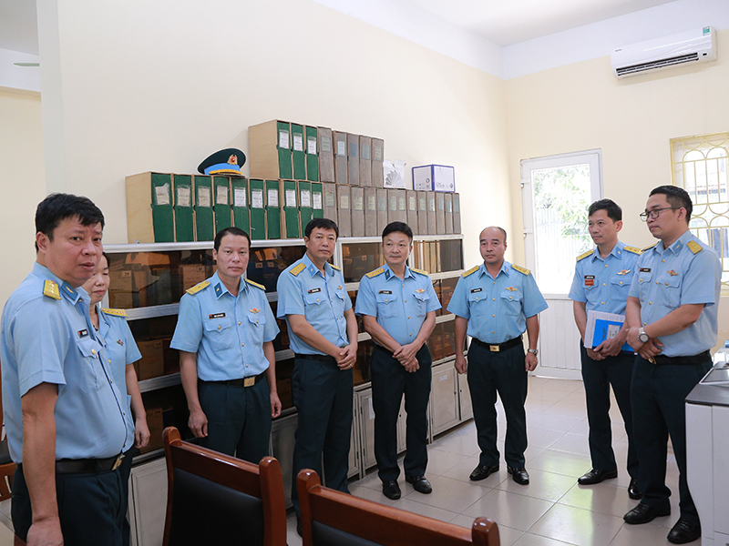 Quân chủng Phòng không - Không quân kiểm tra công tác phát triển khoa học, công nghệ, đổi mới sáng tạo, chuyển đổi số, thực hiện Đề án 06 và cải cách hành chính tại các đơn vị