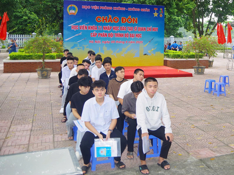 Học viện Phòng không - Không quân tổ chức tiếp nhận học viên mới năm 2025
