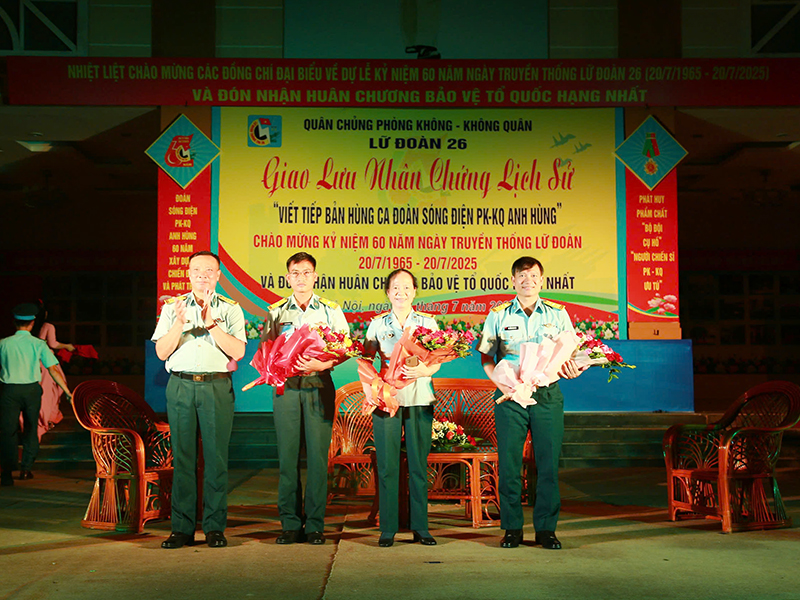 Hun đúc tự hào, thắp sáng niềm tin