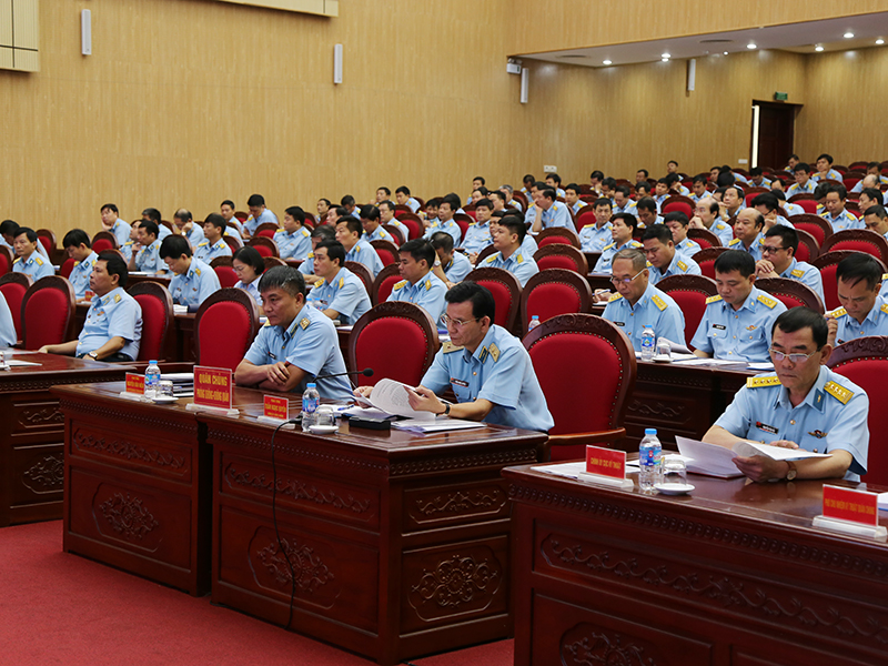 Thường vụ Đảng ủy Quân chủng Phòng không - Không quân thông báo nhanh kết quả Hội nghị lần thứ tám Ban Chấp hành Trung ương Đảng khóa XIII