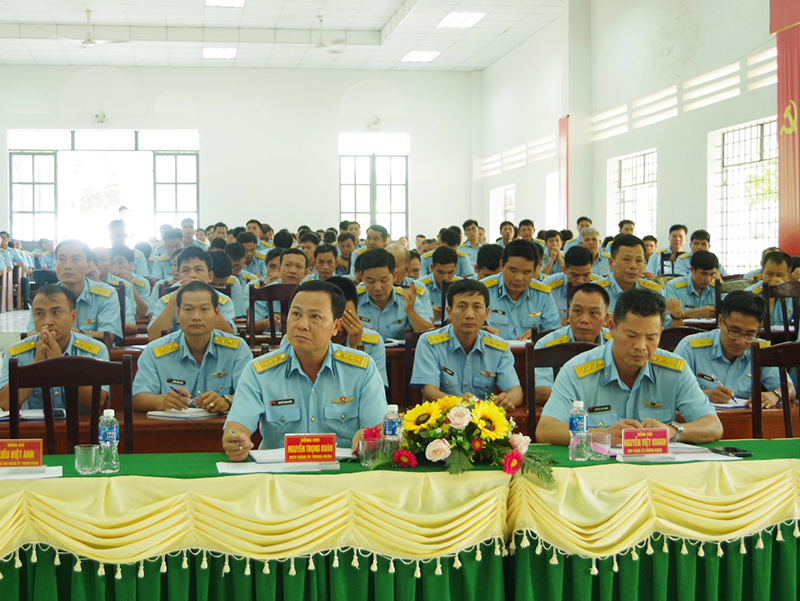 Đảng ủy Trung đoàn 937 thông báo nhanh kết quả Hội nghị Trung ương 8, khóa XIII
