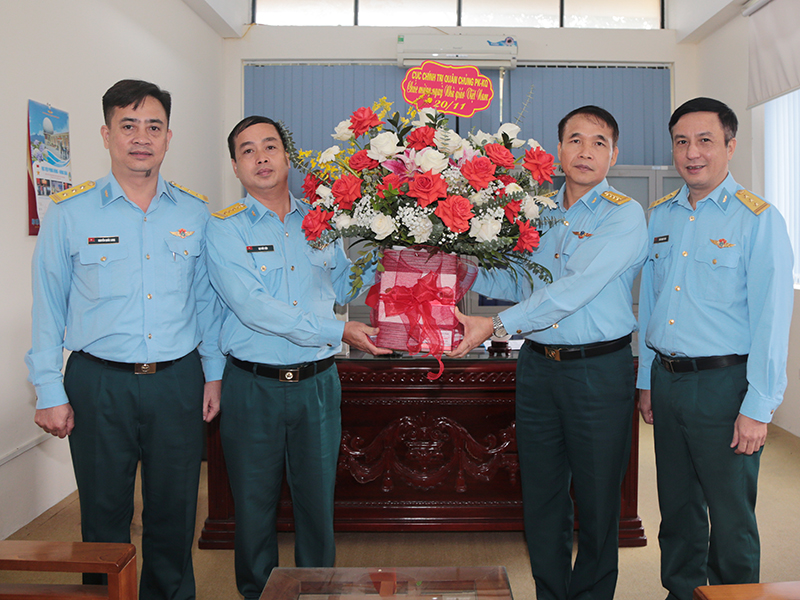 Quân chủng Phòng không - Không quân chúc mừng các học viện, nhà trường nhân kỷ niệm 41 năm Ngày Nhà giáo Việt Nam 20-11