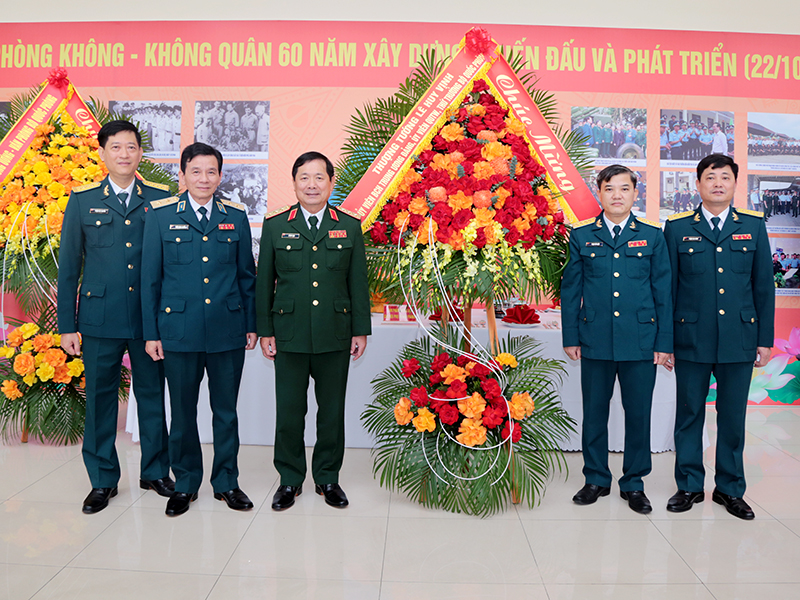 Văn phòng Đảng ủy, Bộ Tư lệnh Quân chủng Phòng không - Không quân kỷ niệm 50 năm Ngày truyền thống