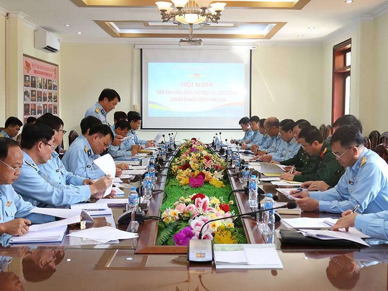 Cục Cán bộ, Tổng cục Chính trị nắm tình hình công tác đào tạo, bồi dưỡng cán bộ ở nước ngoài năm 2023 của Quân chủng PK-KQ