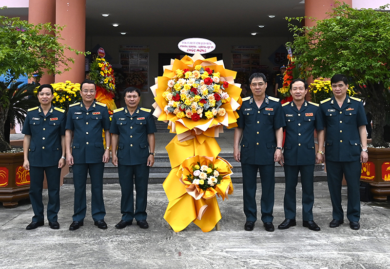 Sư đoàn 375 tổ chức gặp mặt kỷ niệm 55 năm Ngày truyền thống